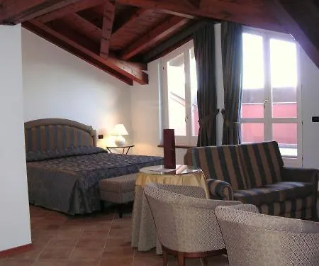 Hotel La Del Melograno 3*
